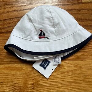 Janie and Jack sailboat bucket hat size 0-3 months